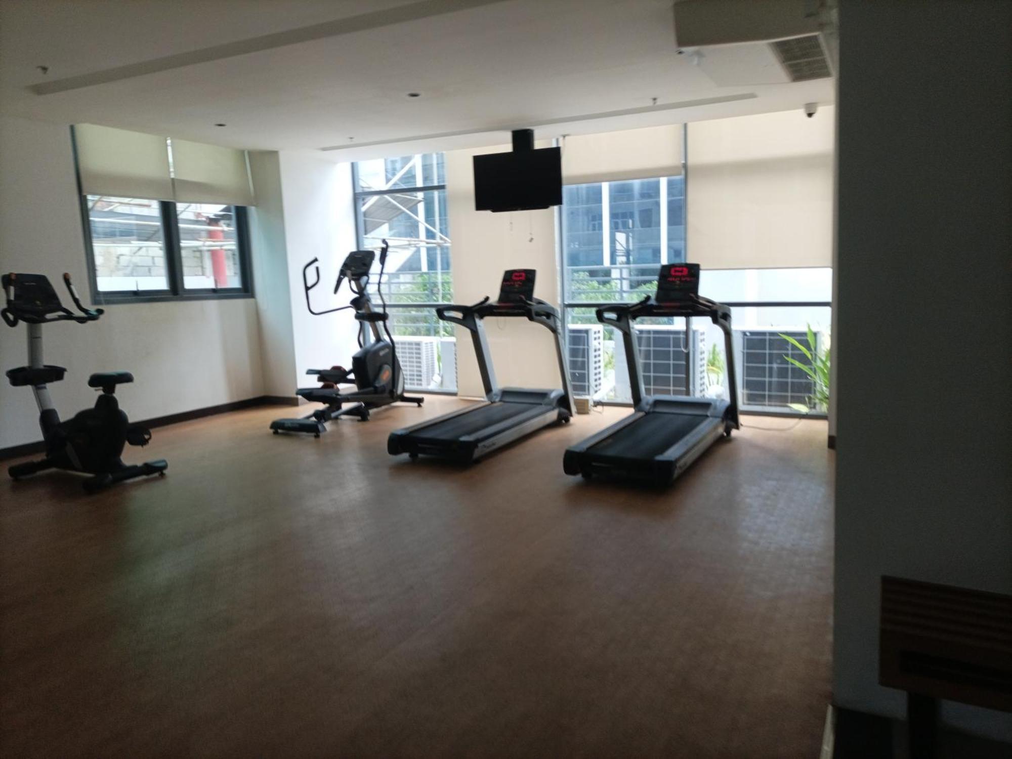 One Manchester Place Condo マクタン エクステリア 写真